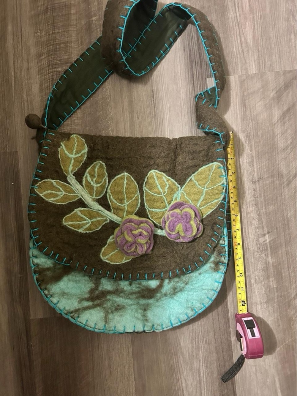 Rising Tide wool felted bag - Picture 5 of 6